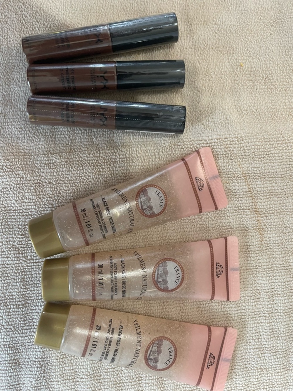 NYX Brown Brow Cream Trio with Pink Shimmer body scrubs Tubes